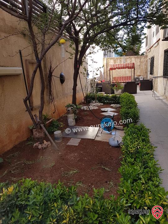 شقة شبه أرضية مساحة 200م مع حديقة 100م للبيع في عمان - الصويفية