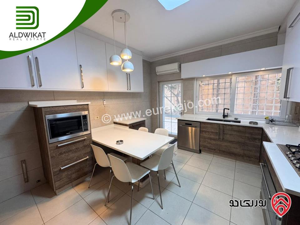 شقة شبه ارضي مفروشه للايجار في عمان - عبدون مساحة داخليه 186م والحديقة 100م موقع مميز تصلح للسفارات والهيئات الدبلوماسية