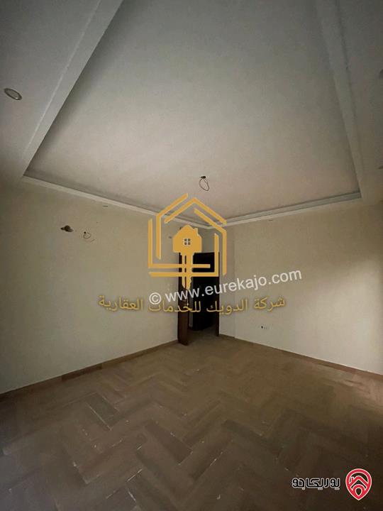 شقة فارغة طابق شبه ارضي مساحة 180 للإيجار في عمان - دير غبار 