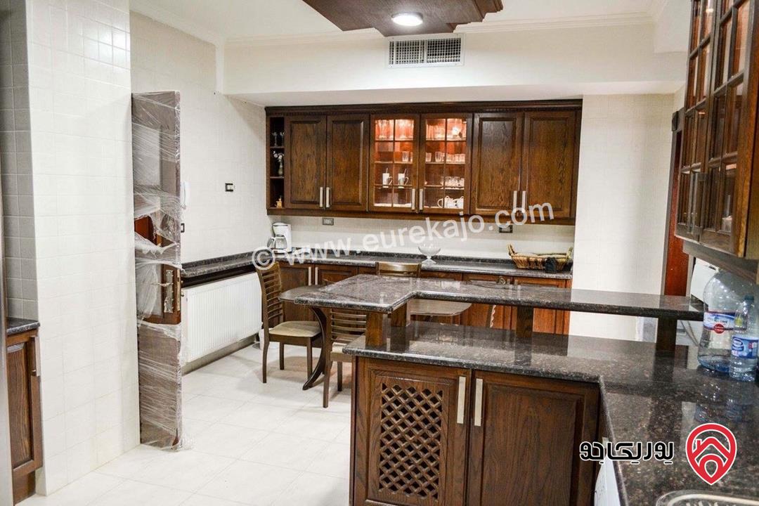 فيلا متلاصقة مساحة 930م على أرض 420م للبيع في عمان - ضاحية الرشيد 