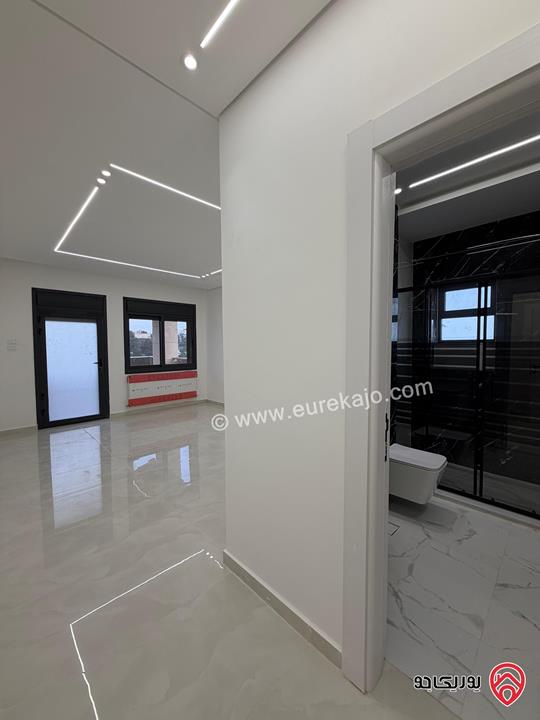 شقة طابق اول مساحة 185 متر سوبر ديلوكس للبيع في عمان - الجبيهة حي المنصور 