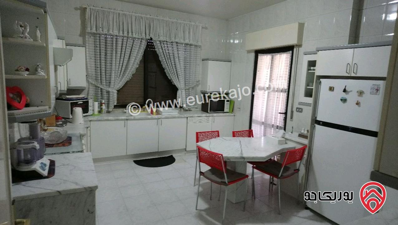 روف طابقي مساحة 290م داخلي و 70م خارجي تراس للبيع في عمان - الدوار الخامس