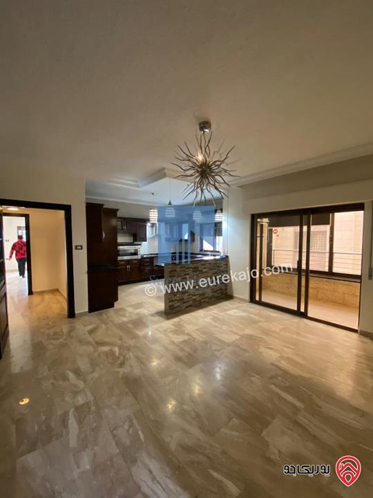 شقة فاخرة للبيع في عمان - خلدا العوجانية  -  قرب المعارف ودوار النخبة طابق ثاني 175م بسعر مغري