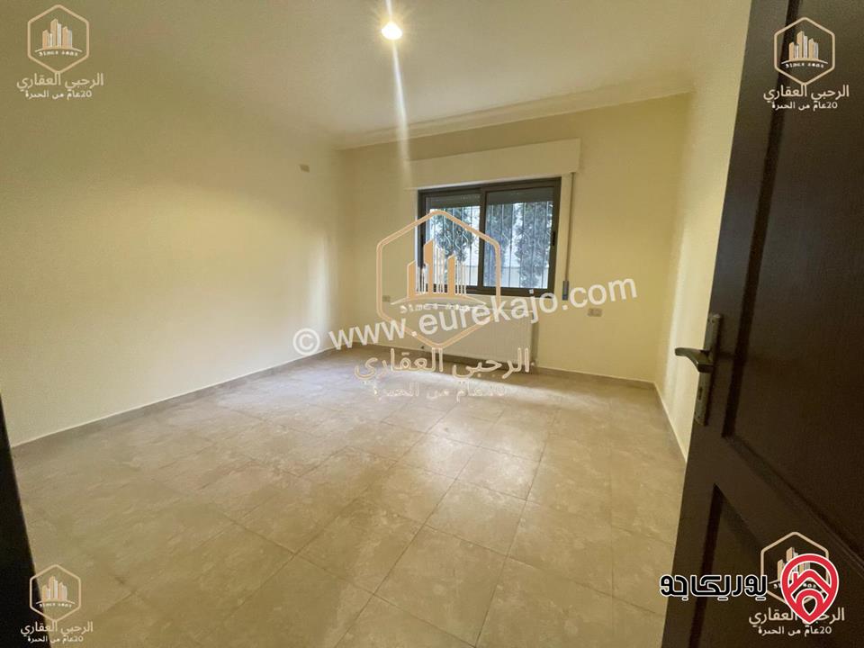 شقة شبه ارضية مساحة 200م وترس خارجي 99م ومدخل مستقل للايجار في عمان - تلاع العلي