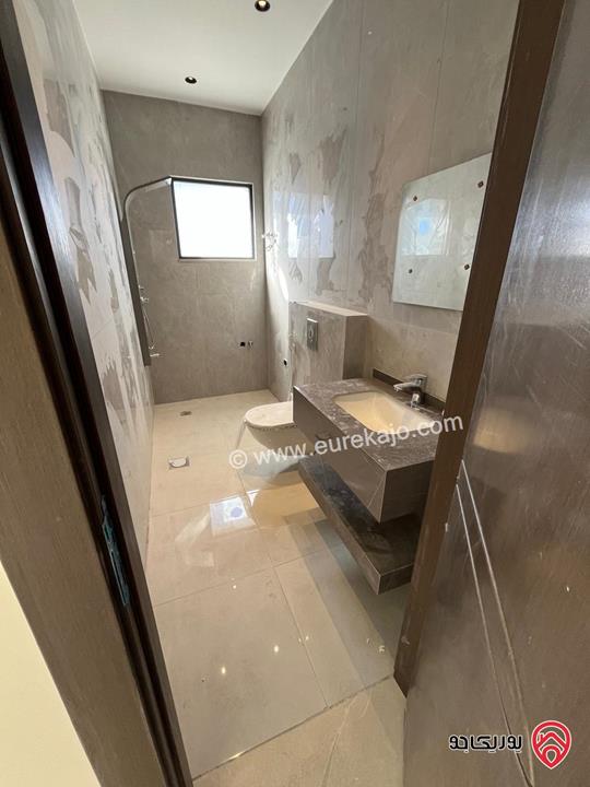 شقة مساحة 90م طابق أول للبيع في عمان - الذراع الغربي من المالك مباشرة مع مطبخ راكب