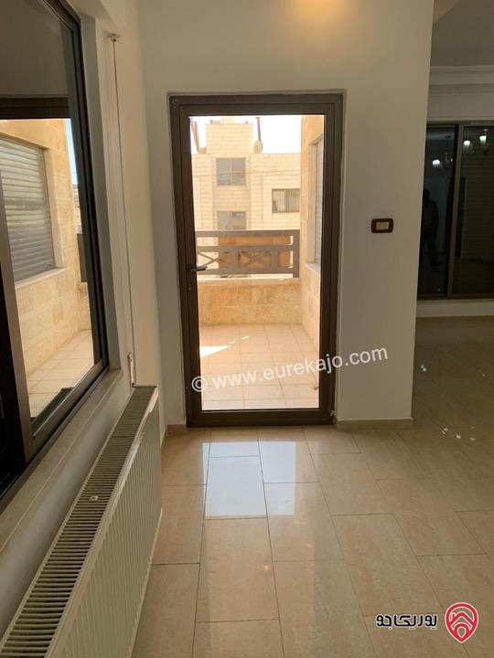 شقة طابق ثالث مساحة 200م للايجار في عمان - خلدا