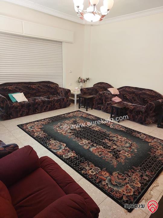 فيلا مساحة 500م على أرض 3 دونم و 750م للبيع في جرش 