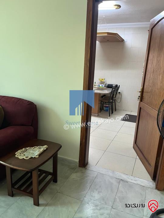 شقة مميزة للبيع في عمان - الجاردنز قرب جريدة الرأي والدستور طابق ثالث 172م مع روف ترس 60م بسعر مغري