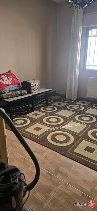 شقة طابق ثاني مساحة 223م للبيع في عمان - خلدا