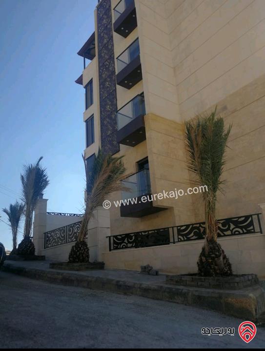 عمارة مكونة من 7 شقق للبيع في عمان - الجبيهة خلف قصر الأميرة بسمة