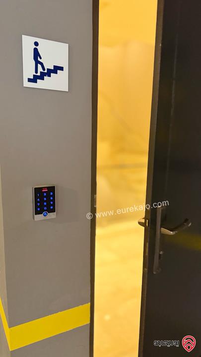 شقة ديلوكس مفروشة طابق أرضي مساحة 110م داخلي و 150م خارجي للايجار في عمان - حي الديار ديرغبار