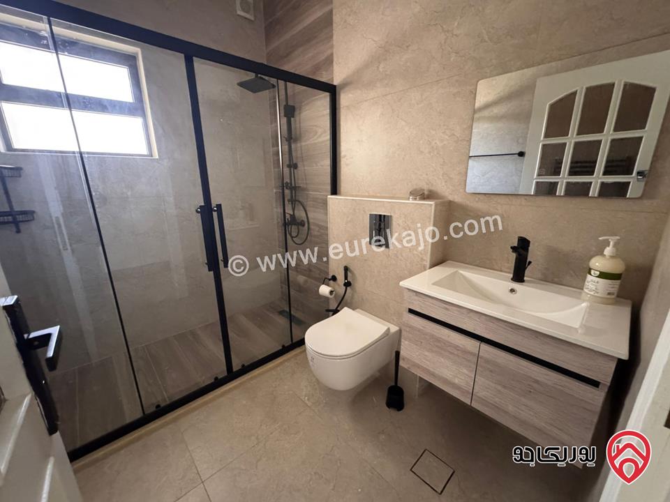 فيلا مستقلة للايجار في عمان - ام السماق مساحة الارض 500م البناء 450و الحديقة 200م والترس 200م