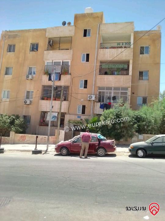 شقة طابق تسوية مساحة 101م للبيع في الزرقاء - جبل طارق