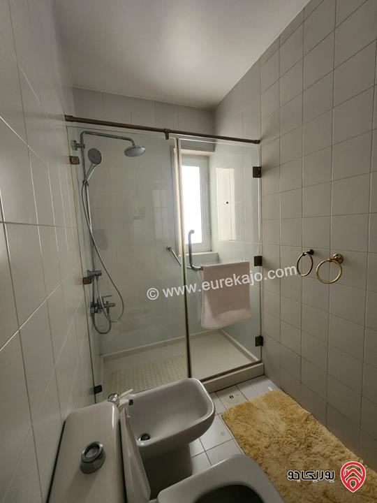 فيلا راقية مساحة 520م على أرض 830م للبيع في عمان - أم أذينة