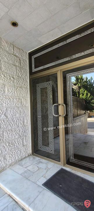 شقة ارضية مساحة 350م للبيع في عمان - دير غبار 