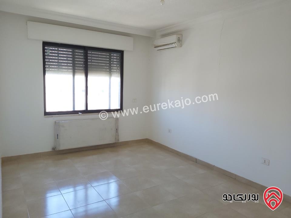 شقة مساحة 98م طابق ثالث للبيع في عمان - الشميساني