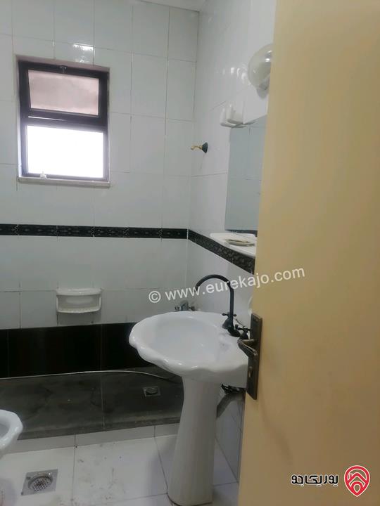 شقة مساحة 196م طابق اول للبيع في عمان - الشميساني