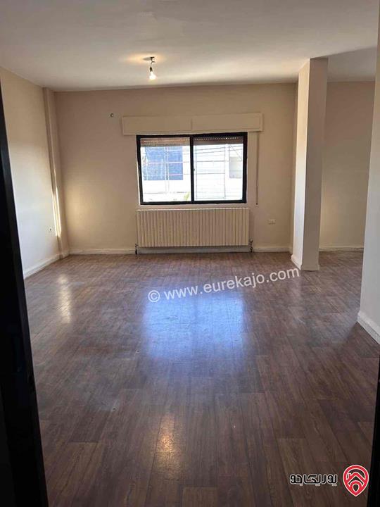 شقة مساحة 200م طابق أول للايجار في عمان - خلدا 