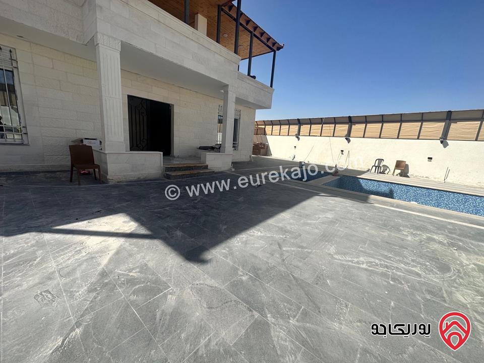 مزرعة مساحة 3400م للبيع في الزرقاء - الكمشه  شارع الاردن قريبة من مطعم قصر الجبل