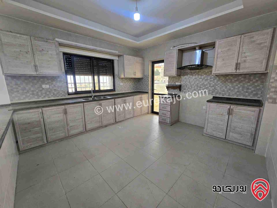 شقة فارغة طابق ثالث مساحة 180م للايجار في عمان - ضاحية الرشيد