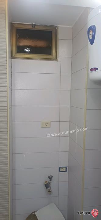 شقة طابق ثالث مع روف مساحة 250م للبيع في عمان - البنيات خلف مديرية الامن العام 