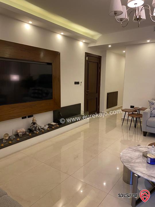 شقة ارضية فاخرة مفروشة مساحة 142م داخلي و 40م خارجي للايجار في عمان - الدوار الرابع جبل عمان