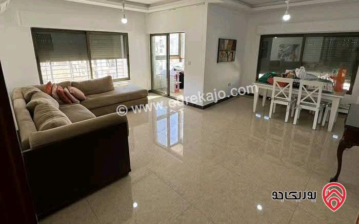 شقة فارغة طابق ثالث مع روف مساحة 260م للايجار في عمان - الرابية  