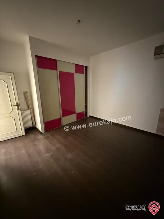 شقة مساحة 170م طابق ثاني مع مصعد عمارة هادئة عائلات للإيجار  في عمان - دير غبار