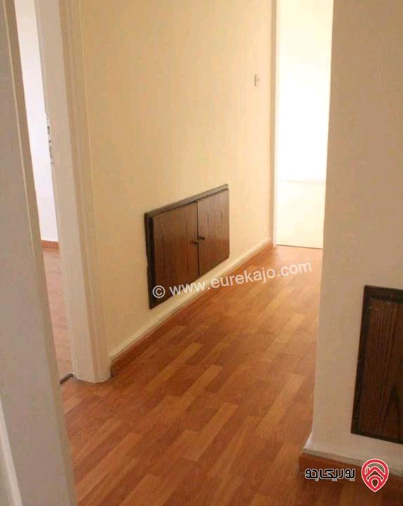 شقة مساحة 250م طابق ثالث للايجار في عمان - الشميساني 