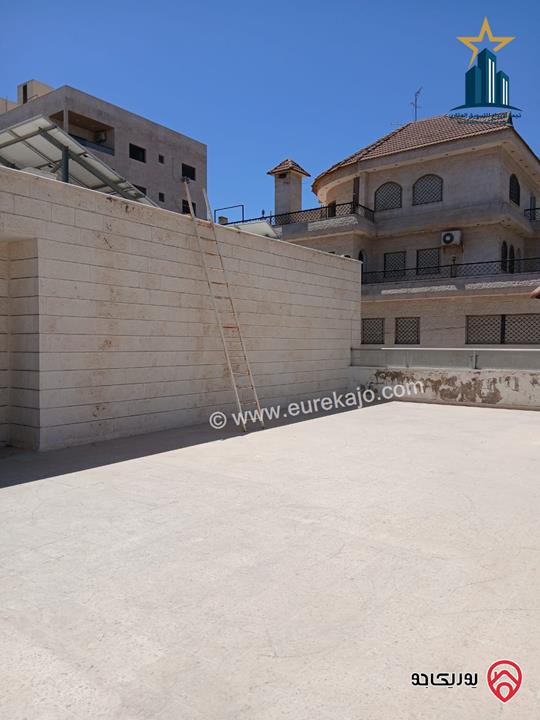 فيلا فاخرة مساحة 670م على أرض 1 دونم للبيع في عمان - ضاحية الرشيد