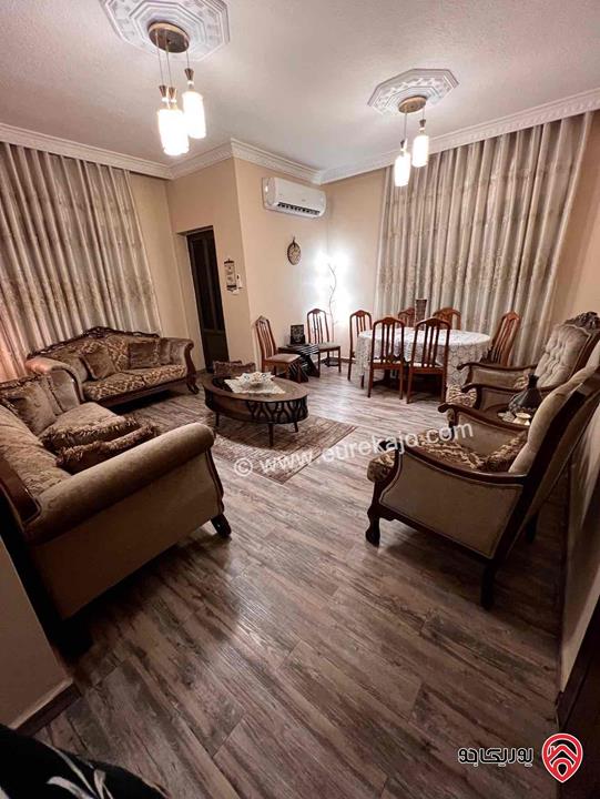 شقة للبيع في عمان- شارع الاستقلال مساحة 106م ط2