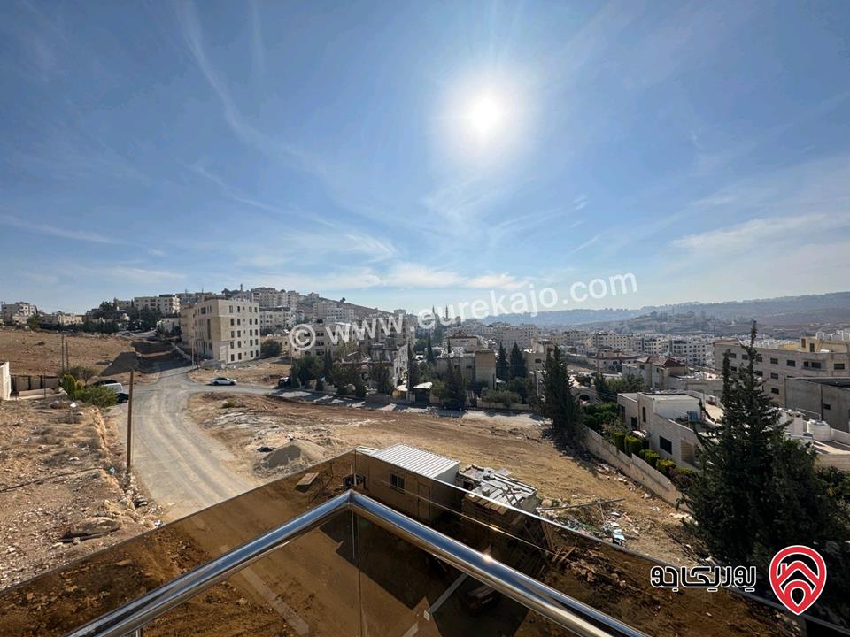 شقة بتشطيبات سوبر ديلوكس طابق أخير مع روف مساحة 175م للبيع في عمان - شفا بدران 