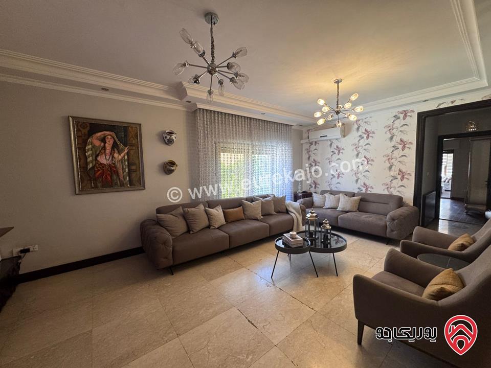 فيلا متلاصقة مفروشة للبيع في عمان - دابوق مساحة الارض 550م البناء 750م الحديقة 250م والترس 100م