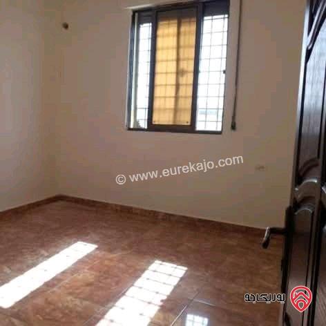 شقة فارغة طابق ثالث مساحة 160م للايجار في عمان - المقابلين 