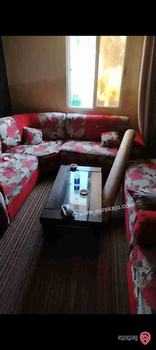 استوديو مساحة 58م طابق أول فني للبيع مفروشة في اربد كاش أو اقساط