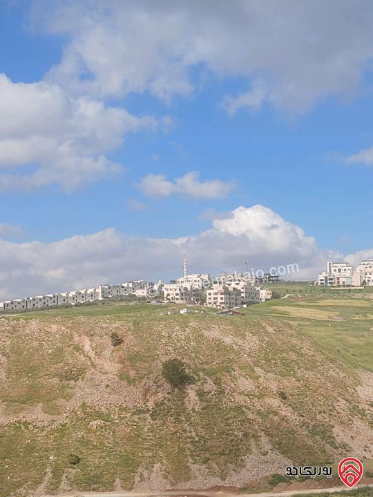 ارض مساحة 990م للبيع من أراضي غرب عمان - مرج الحمام البحاث الطبقة 