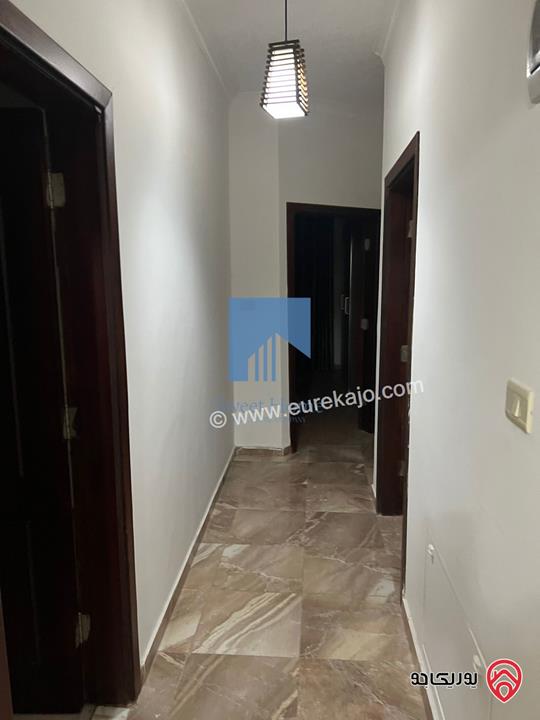 شقة مفروشة فاخرة للبيع في عمان - أم السماق قرب دوار النعيمات طابق ثالث 110م مع روف 110م تشطيب سوبر ديلوكس