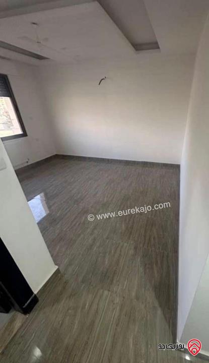 شقة طابق ثالث مساحة 180م للايجار في عمان - خلدا