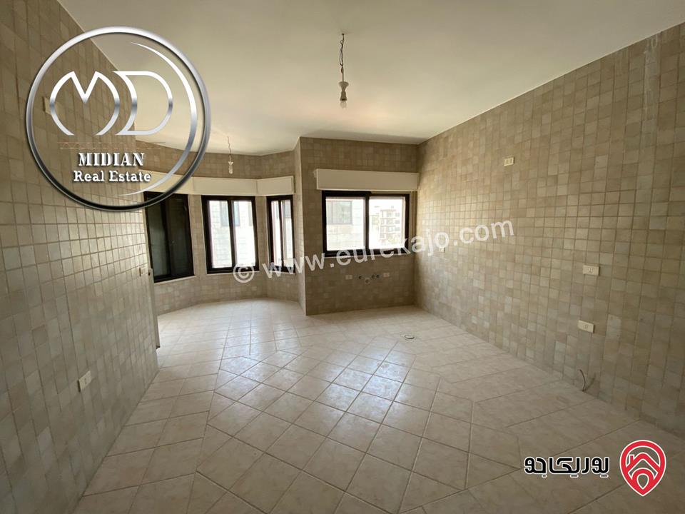 شقق جديدة للبيع في عمان - دير غبار مساحات 230م 4 نوم تشطيبات و ديكورات سوبر ديلوكس اطلالة جميلة بسعر مميز جداً