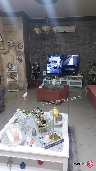 بناية سكنية مكونة من 3 طوابق تحتوي 4 شقق على ارض 456م للبيع في عمان - جبل النزهة