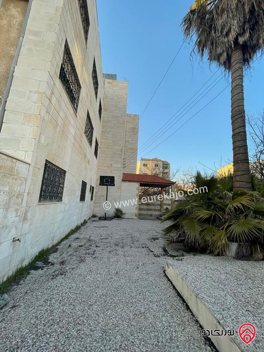 مبنى سكني مساحة الأرض 617م ومساحة البناء 850م للبيع في صويلح - فرصة للاستثمار أو السكن العائلي