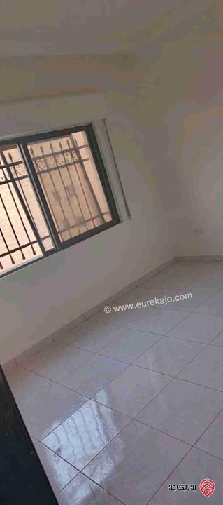 شقة طابق ثالث مساحة 130م للبيع بالاقساط في عمان - ام نوارة 