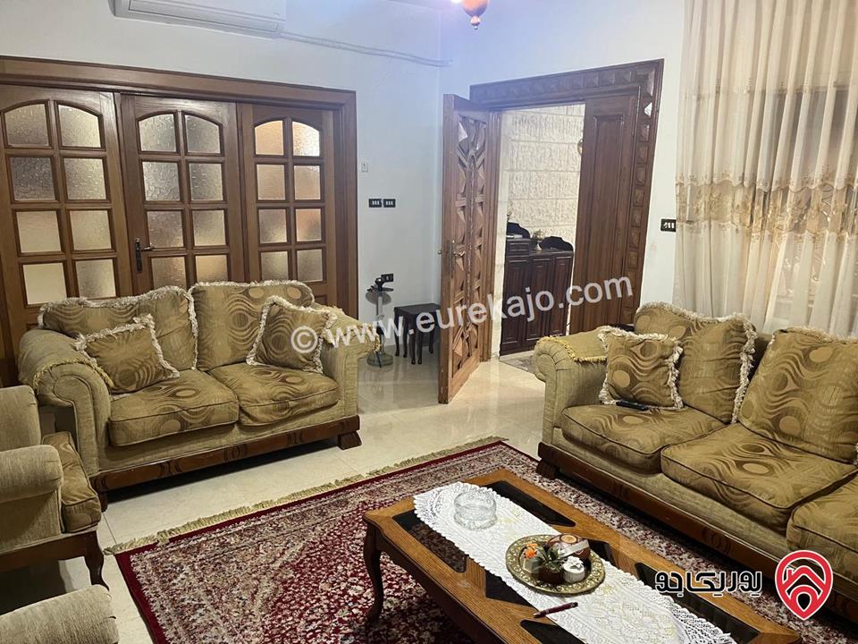 بيت مستقل مساحة 600م على أرض 980م للبيع في عمان - طبربور 