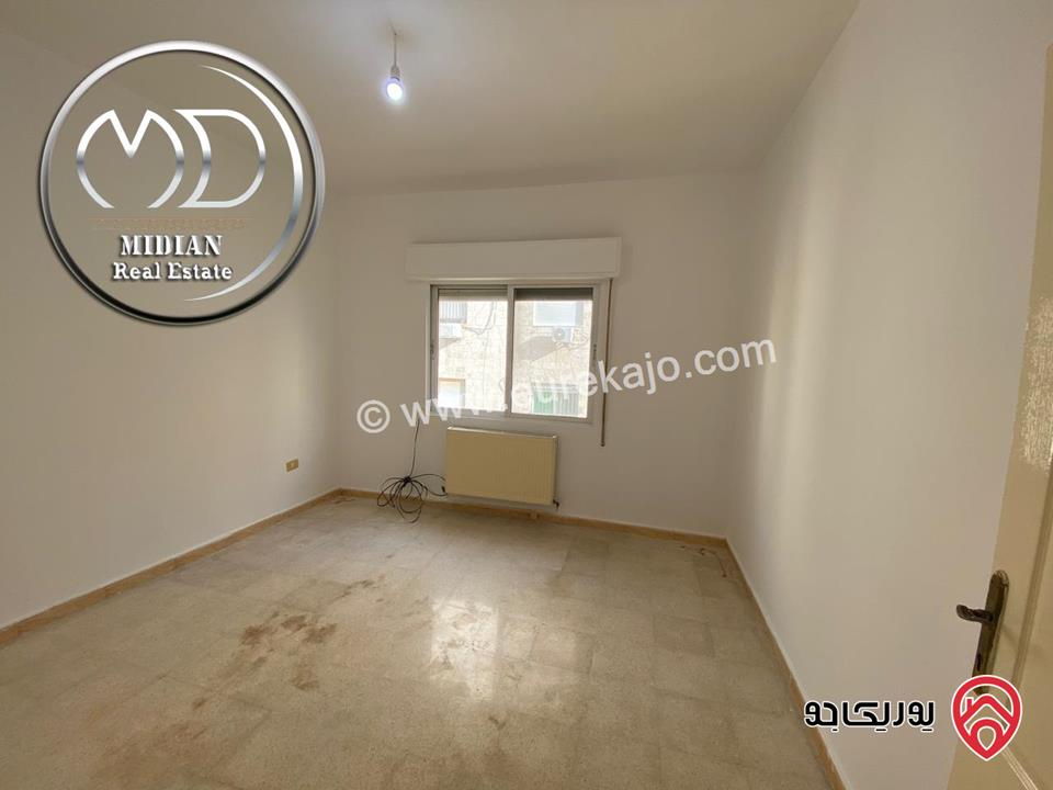 شقة استثمارية للبيع في عمان - الرابية مساحة 130م طابق ثاني اطلالة جميلة بسعر مميز جداً