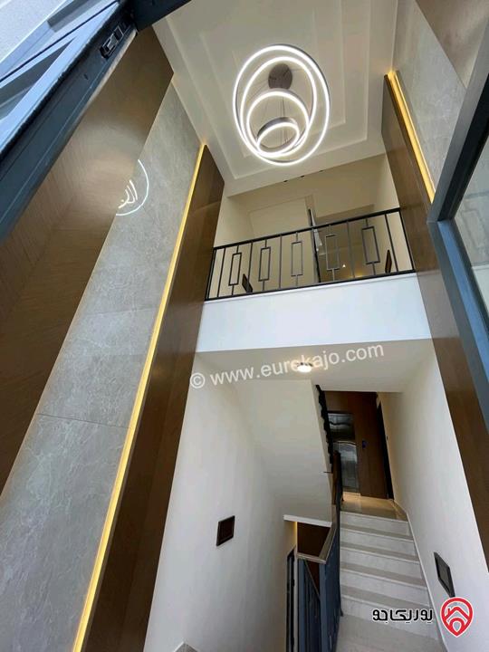 شقة فارغة أرضية مساحة 165م داخلي و 180م خارجي للايجار في عمان - حي الصحابة 