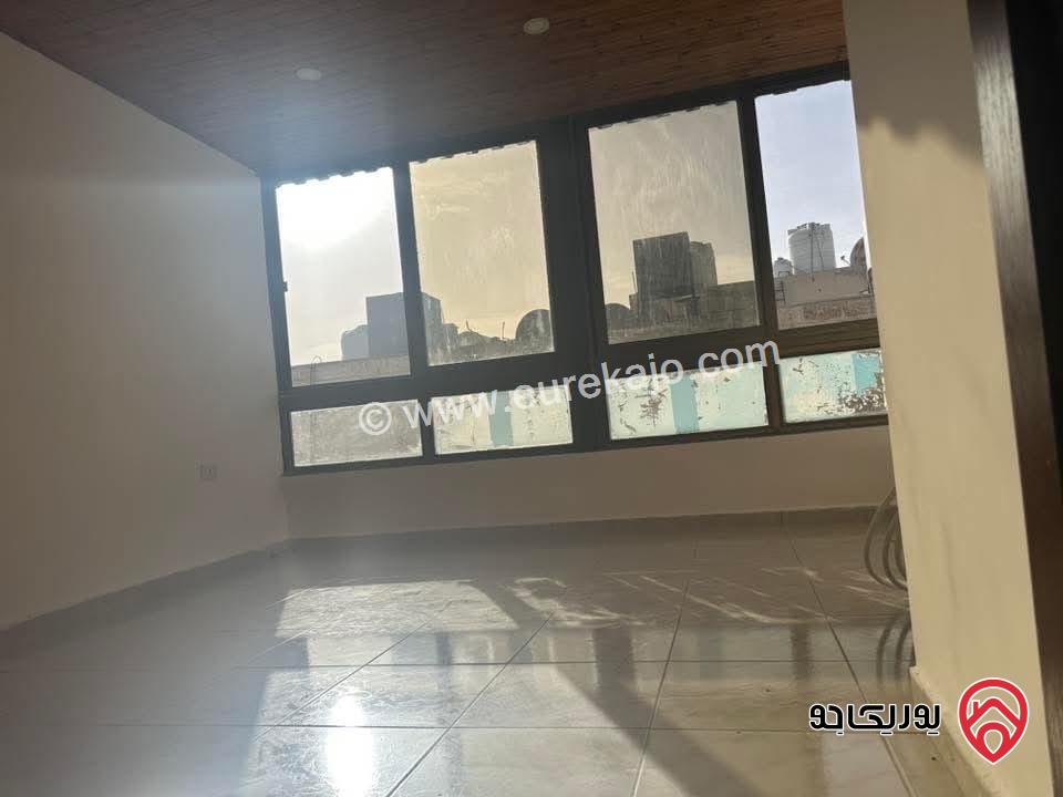 روف مساحته 100م للايجار في عمان - الجندويل