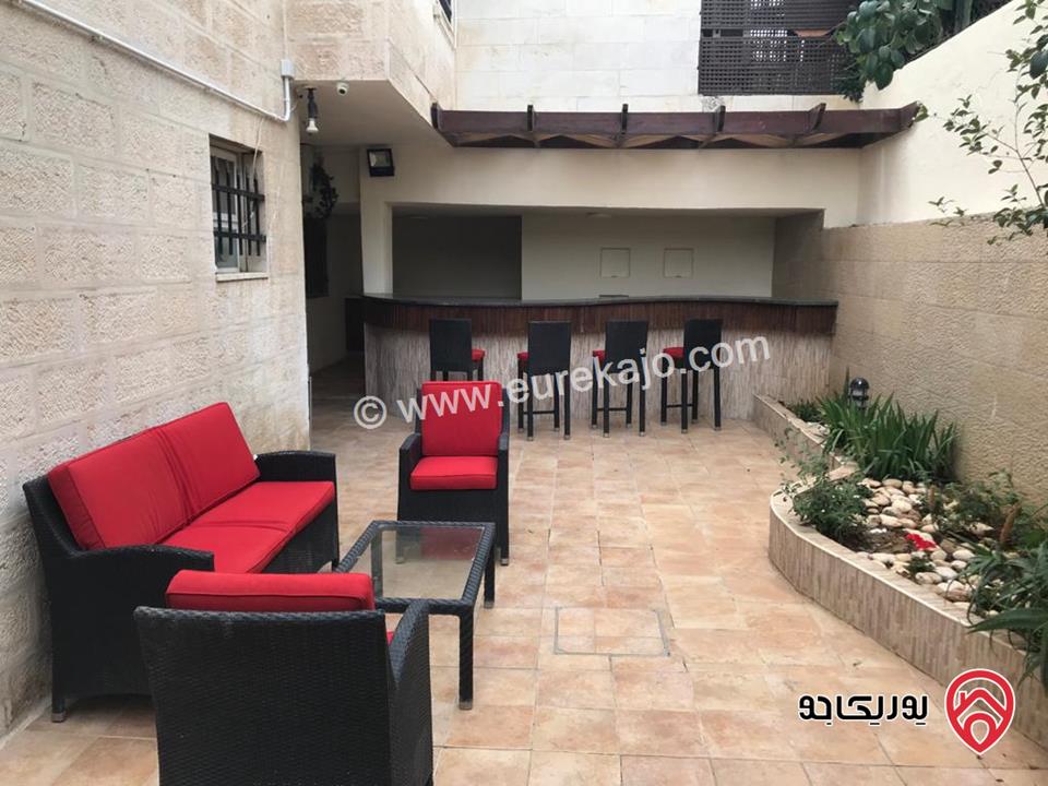 شقة  مساحة 230م داخلي و 160م خارجي مفروشة للايجار في عمان - عبدون