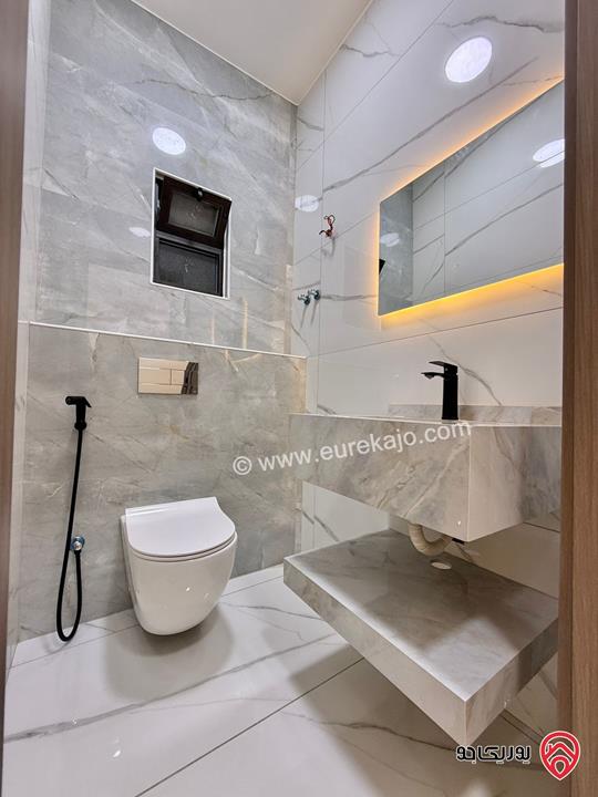 شقة أرضية مساحة 128م داخلي و 160م خارجي للبيع في عمان - البنيات 