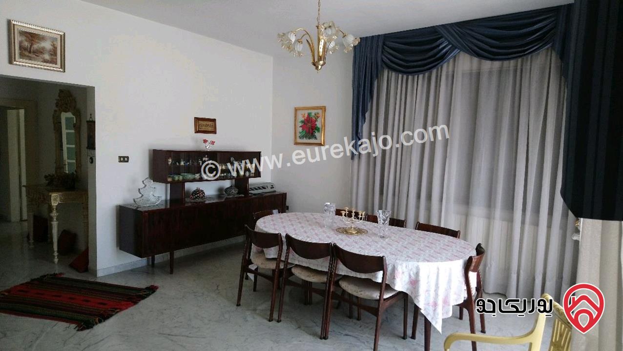 روف طابقي مساحة 290م داخلي و 70م خارجي تراس للبيع في عمان - الدوار الخامس