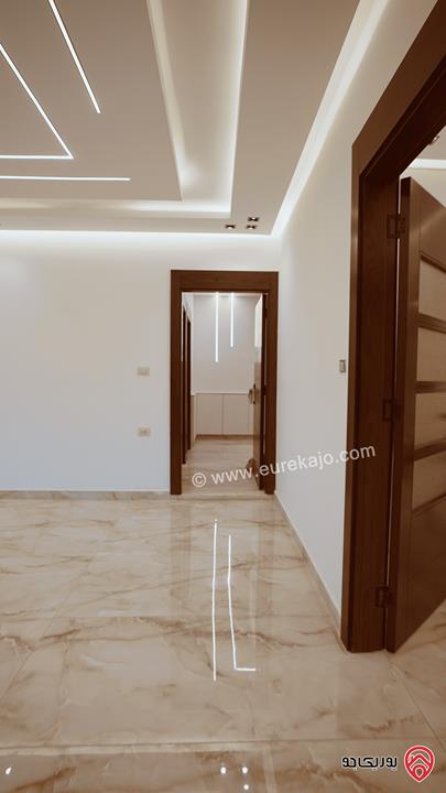 فيلا بتصميم كندي مساحة 462م على أرض 504م للبيع في عمان - بدر الجديدة